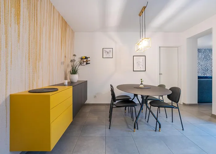 Maravilia - Vicino A Splash & Tamaro Daire *